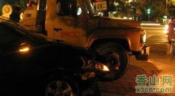 珠海爆料最新车祸,多车连环相撞,现场情况紧急! 第2张 珠海爆料最新车祸,多车连环相撞,现场情况紧急! 第2张